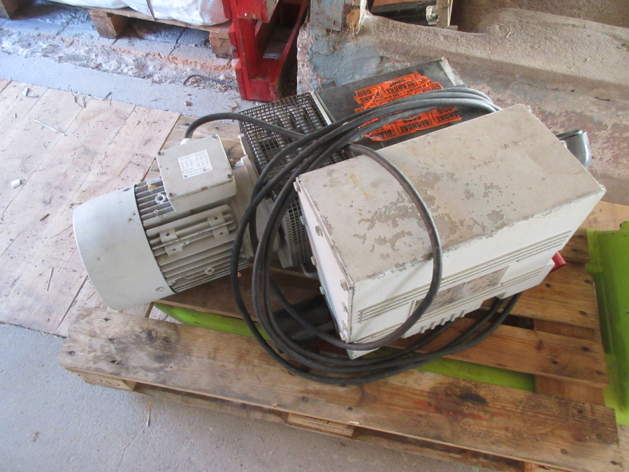 5689 Sogevac SV200 vacuum pump