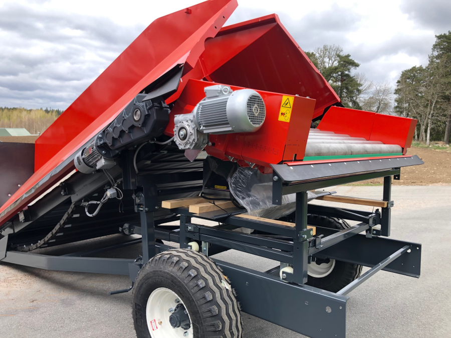 5726 Miedema SB451 receiving hopper