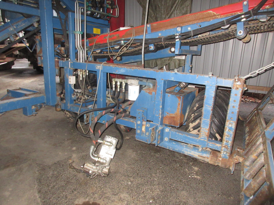5738 Asa-Lift Combi 1000 carrot harvester box