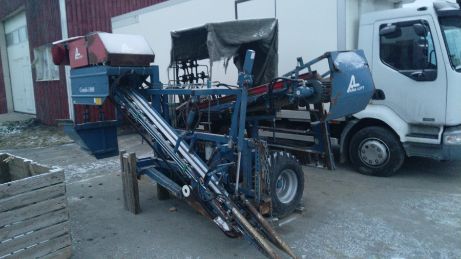 5738 Asa-Lift Combi 1000 carrot harvester box