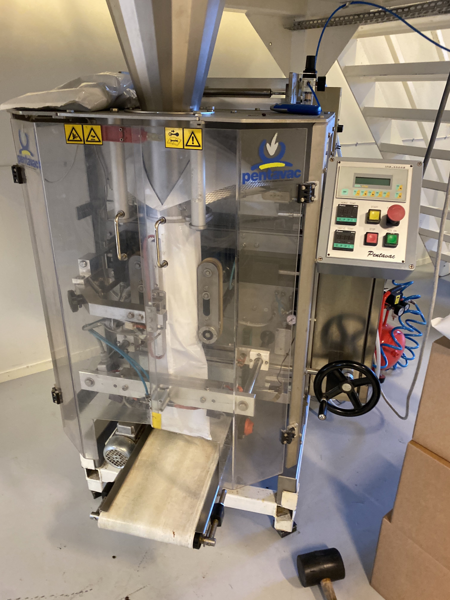 5741 Ishida multihead weigher with Pentavac vertical bagger