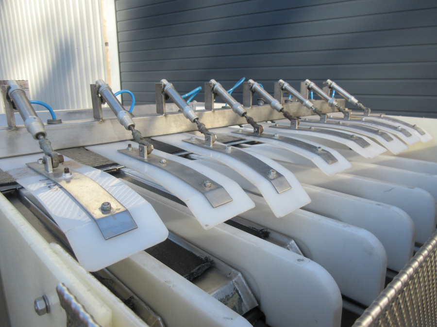 5752 Newtec 2000/G40 weigher and bagger