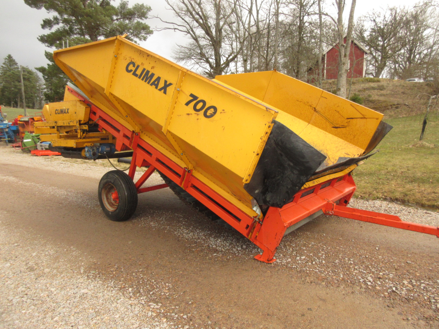 5757 Climax 700 receiving hopper