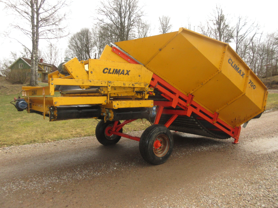 5757 Climax 700 receiving hopper