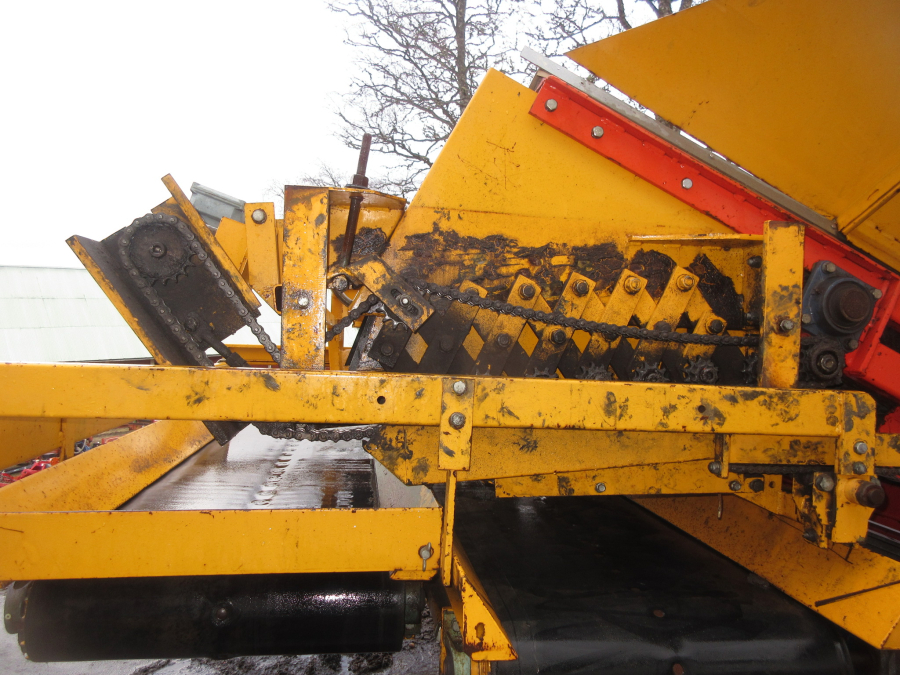 5757 Climax 700 receiving hopper