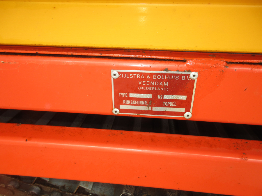 5757 Climax 700 receiving hopper