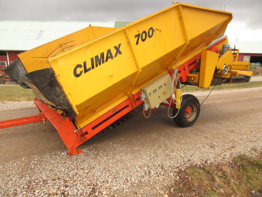 5757 Climax 700 receiving hopper