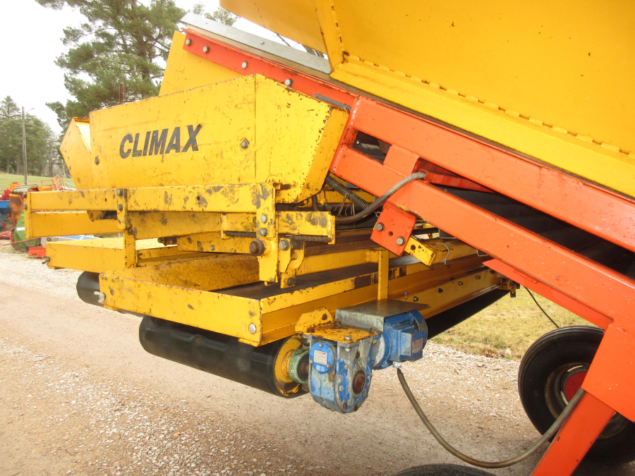 5757 Climax 700 receiving hopper