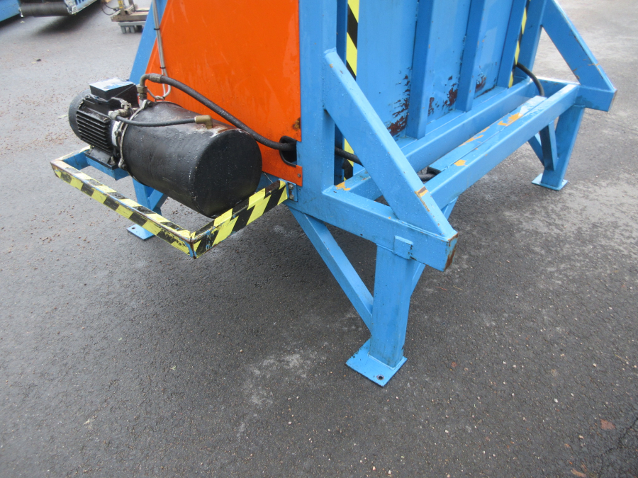 5769 EMVE Box turner hydraulic stationary