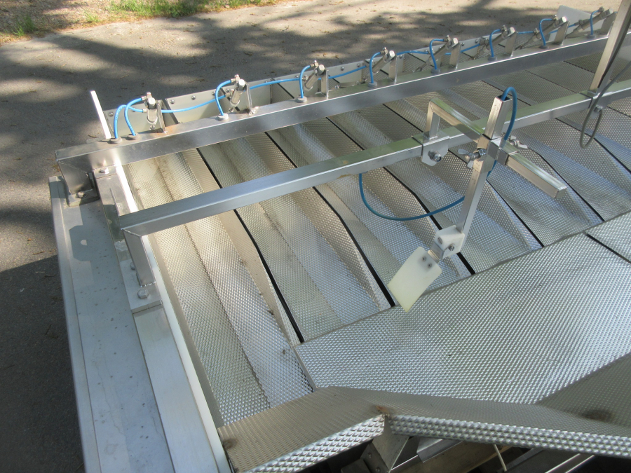 5814 Newtec 2009PCB linear weigher for processed products