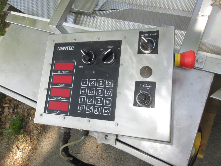 5814 Newtec 2009PCB linear weigher for processed products