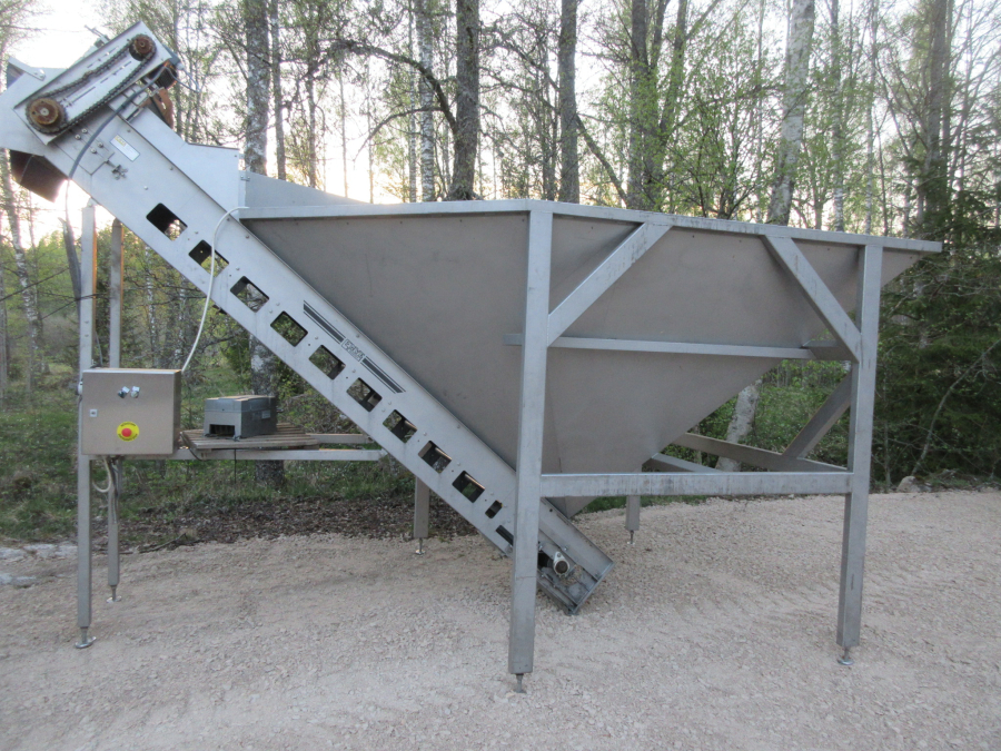 5826 EMVE feeding bunker STAINLESS STEEL