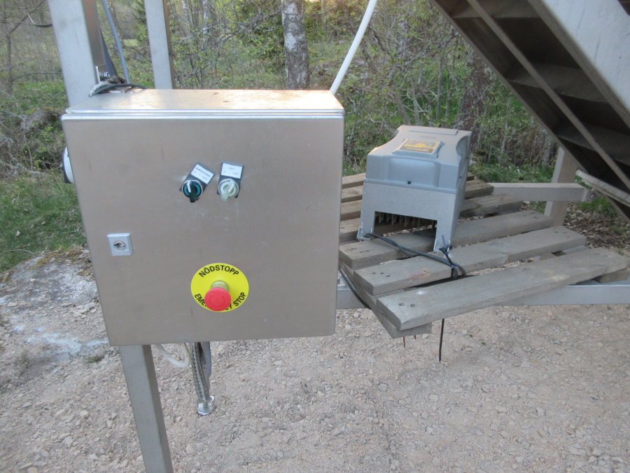 5826 EMVE feeding bunker STAINLESS STEEL