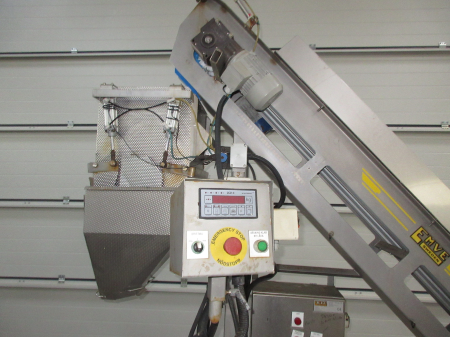 5846 EMVE automatic weigher for peeled products