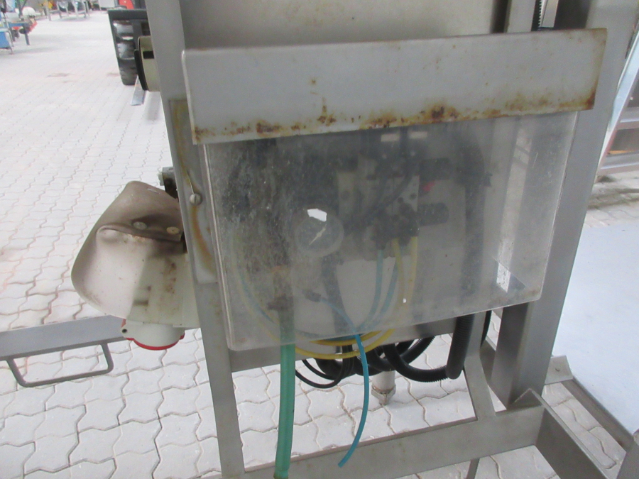 5846 EMVE automatic weigher for peeled products