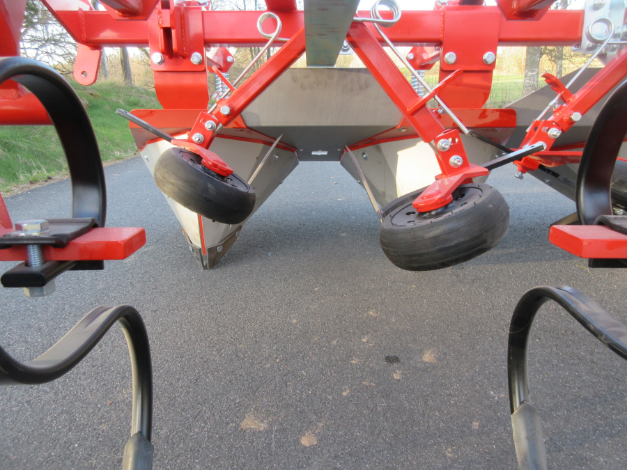 5865 Imac eco ridger BR 2 row potato ridger