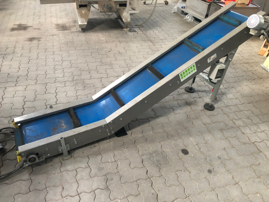 5881 GNA AV65 Flow pack Vertical bagger