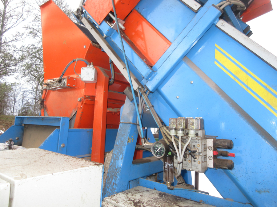 5906 EMVE weigher box / octabin filler