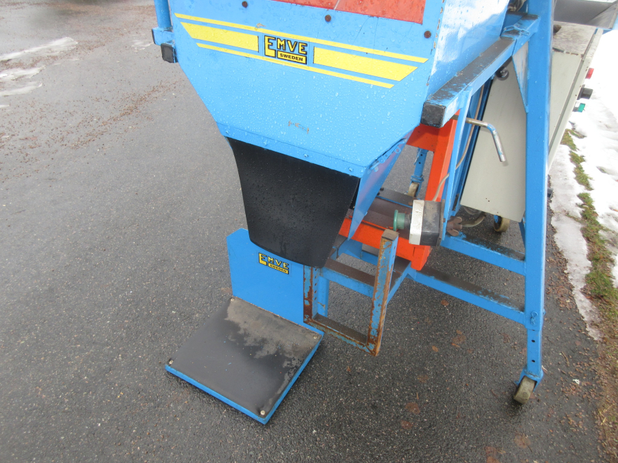 5910 EMVE automatic weigher 