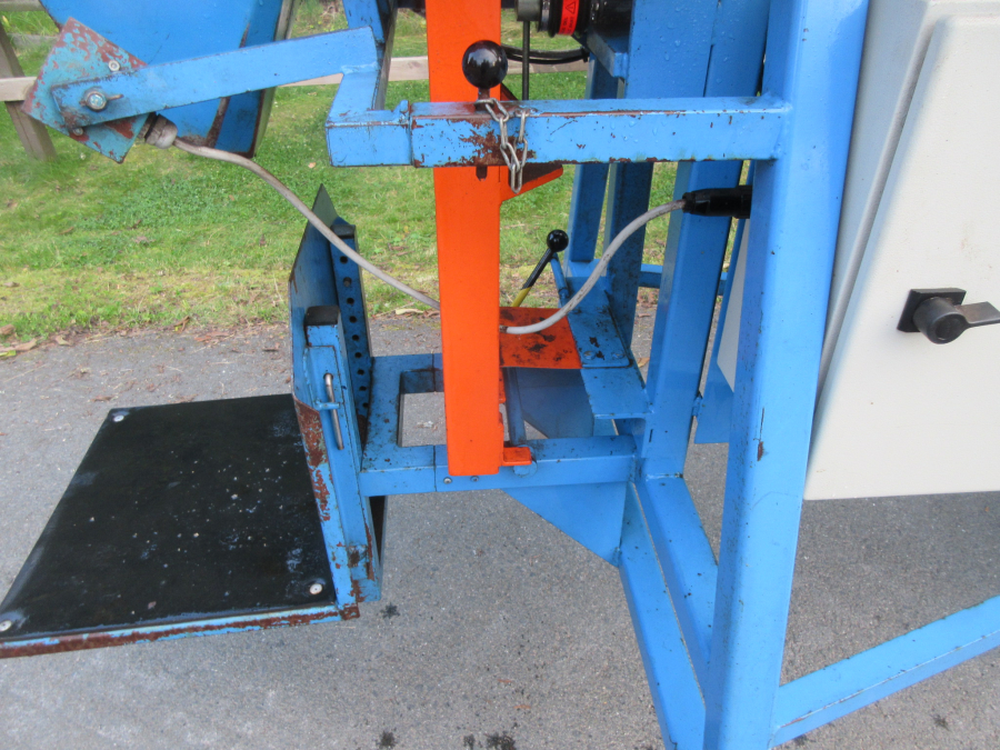 5911 EMVE automatic weigher 