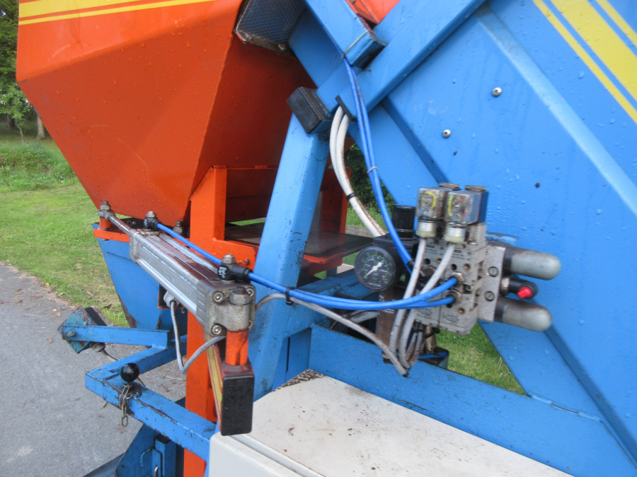 5911 EMVE automatic weigher 