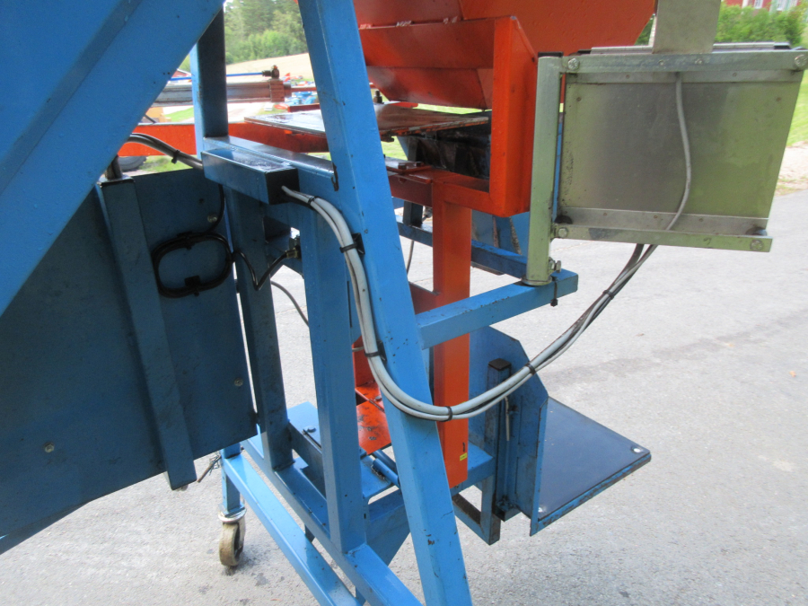 5911 EMVE automatic weigher 