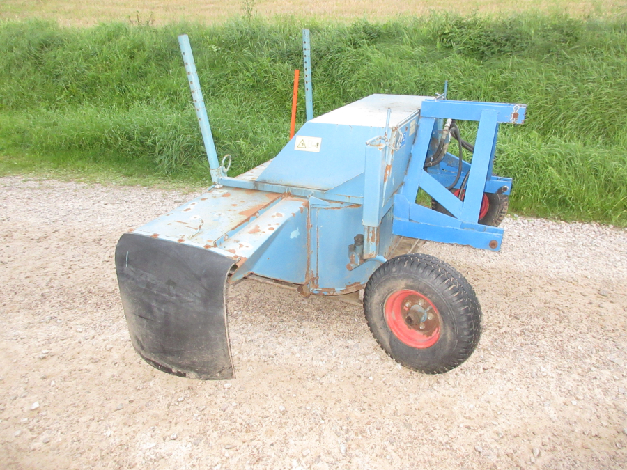 5916 Edenhall haulm topper