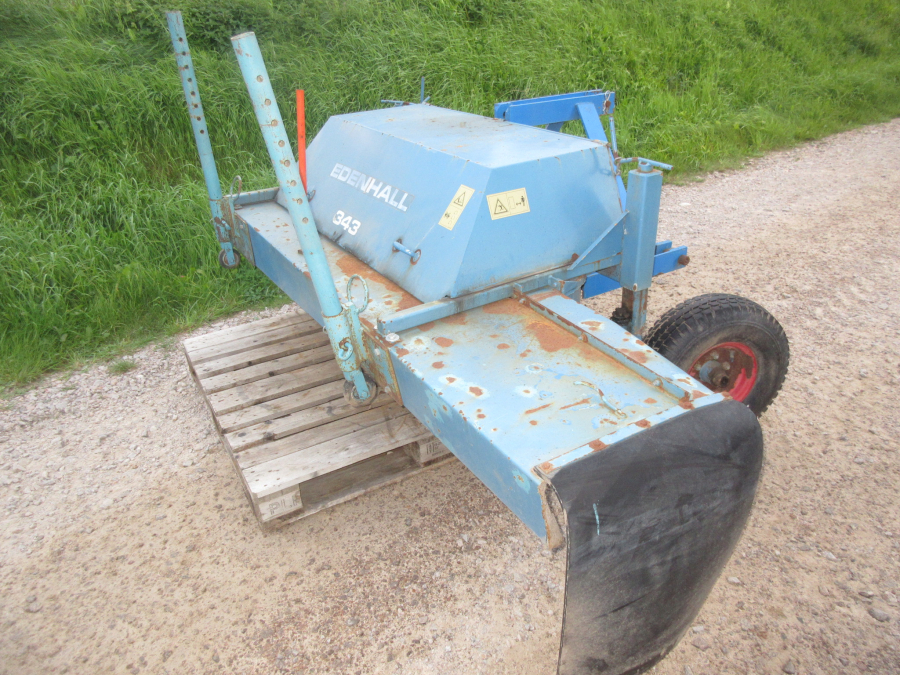 5916 Edenhall haulm topper