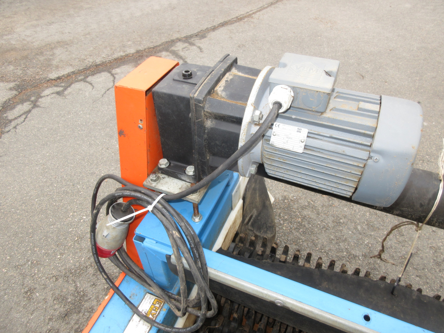 5949 EMVE soil removal with star rollers
