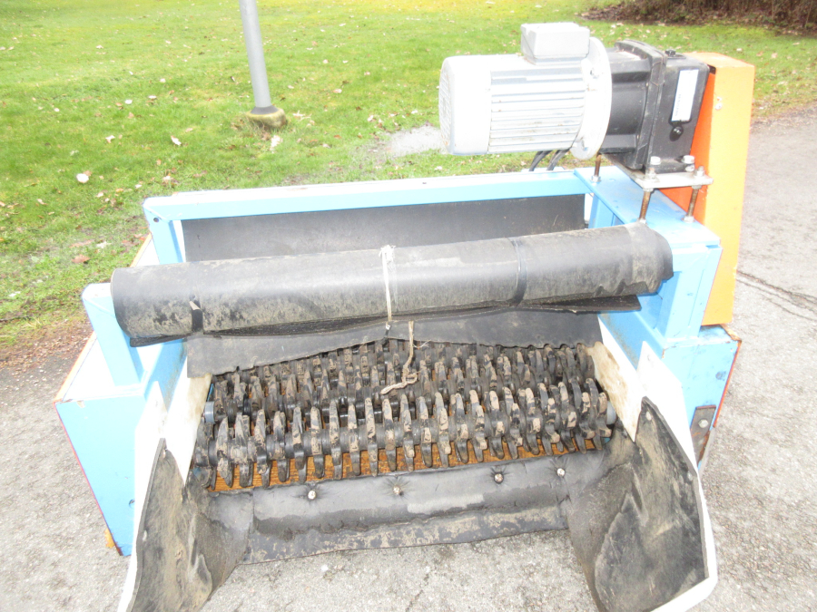 5949 EMVE soil removal with star rollers