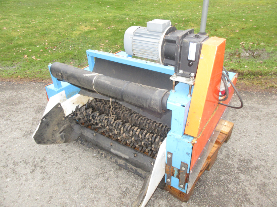 5949 EMVE soil removal with star rollers