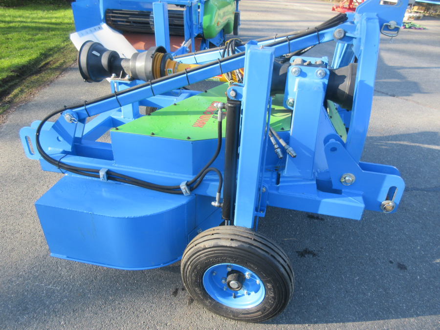 5960 Krukowiak onion windrower and topper