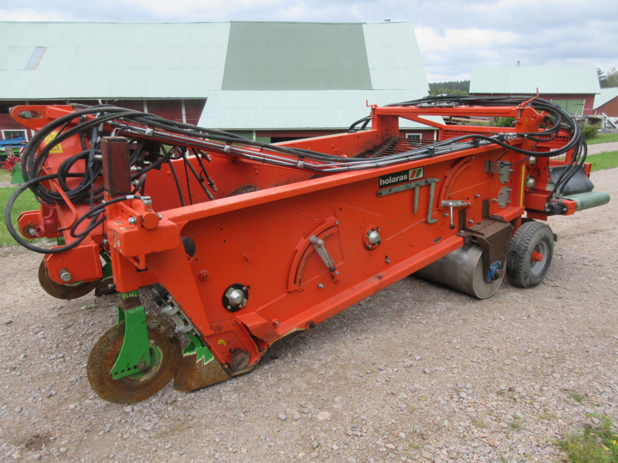 5988 Holaras onion windrower UR135