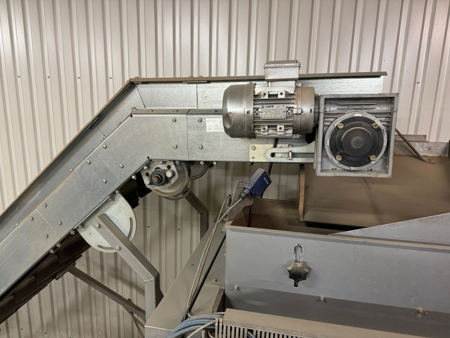 6013 Upmatic + GKS vertical VFFS potato packing line