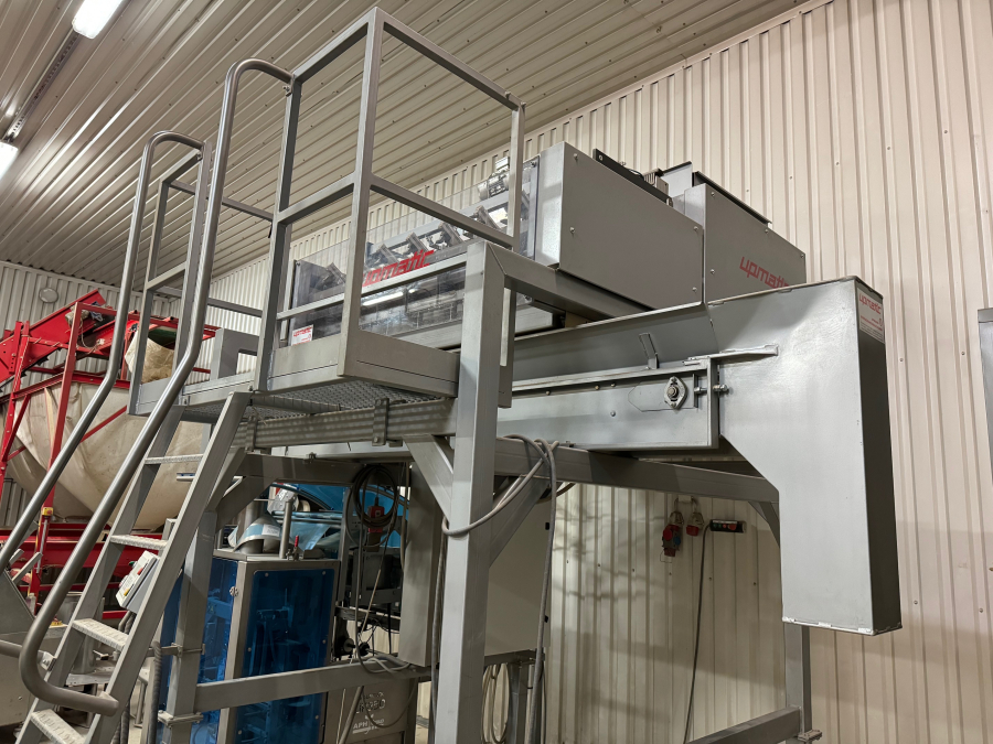 6013 Upmatic + GKS vertical VFFS potato packing line