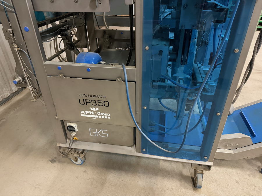 6013 Upmatic + GKS vertical VFFS potato packing line