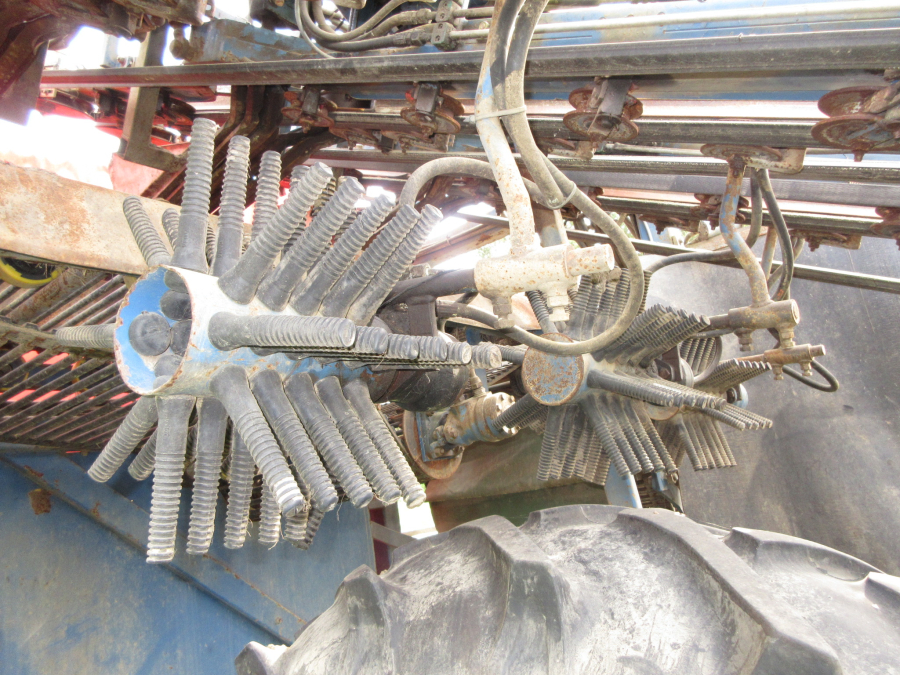 6026 Asa-Lift T-300 carrot harvester