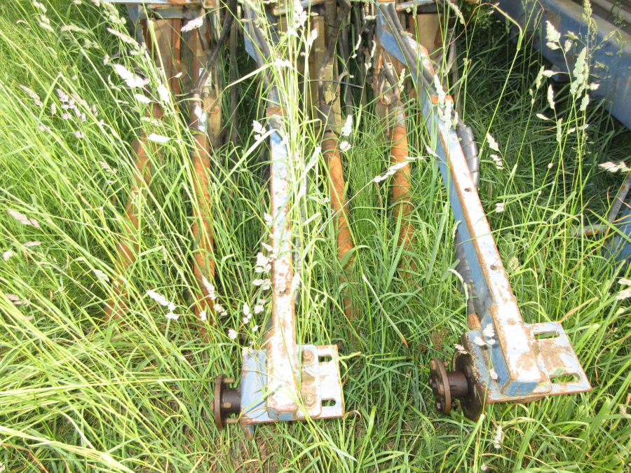 6026 Asa-Lift T-300 carrot harvester