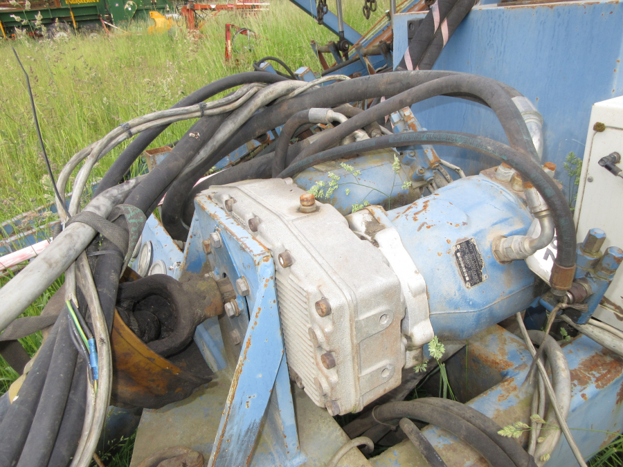 6026 Asa-Lift T-300 carrot harvester