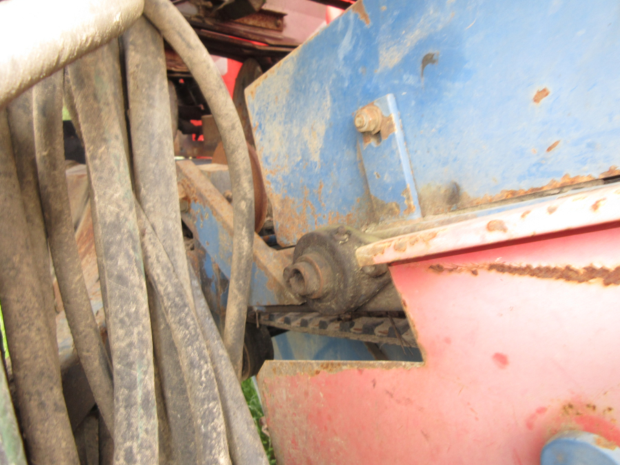 6026 Asa-Lift T-300 carrot harvester