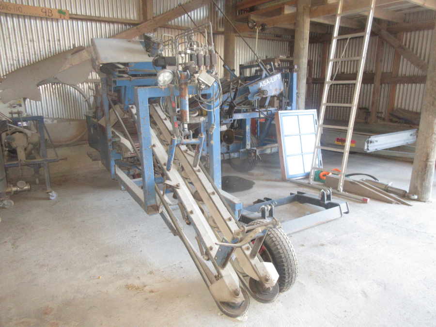 6027 Asa-Lift carrot harvester 1 row