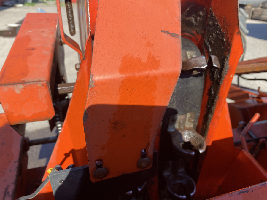 6028 Kverneland Underhaug UN3200 potato planter