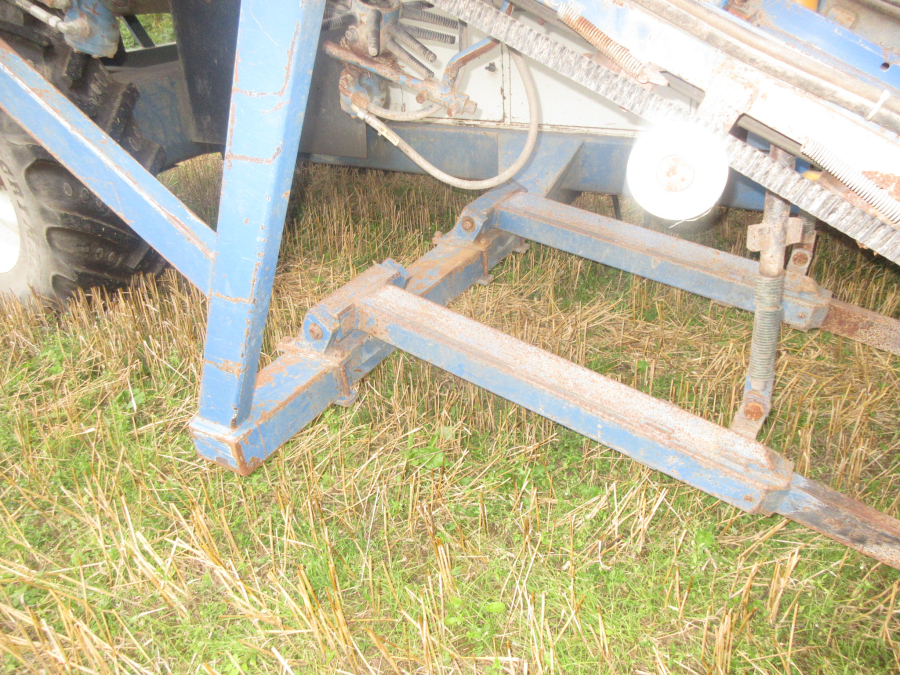 6039 Asa-Lift SP-200 E carrot harvester