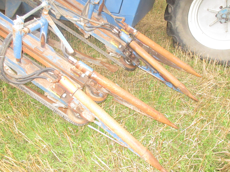 6039 Asa-Lift SP-200 E carrot harvester