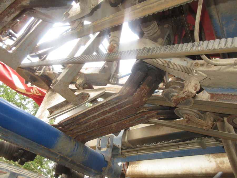 6039 Asa-Lift SP-200 E carrot harvester