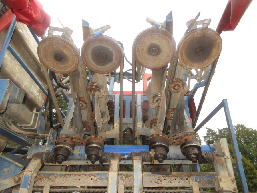 6039 Asa-Lift SP-200 E carrot harvester