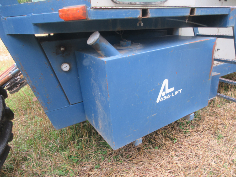 6039 Asa-Lift SP-200 E carrot harvester