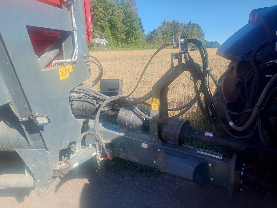 6041 Dewulf GBII carrot harvester