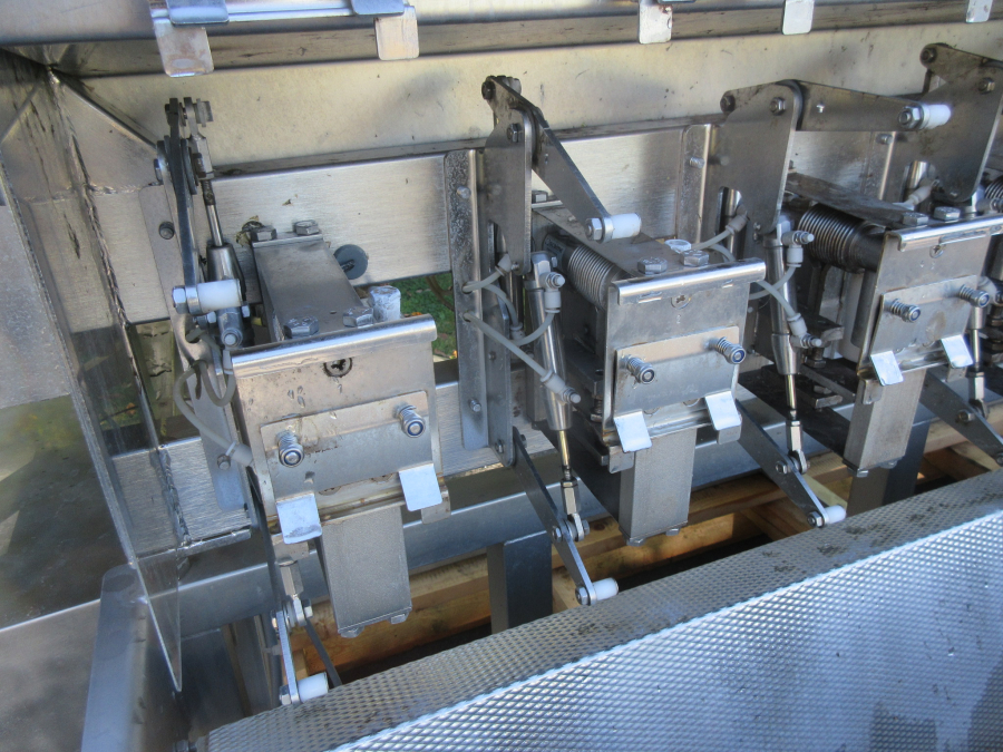 6042 Newtec 2014PCB 2B weigher for processed products