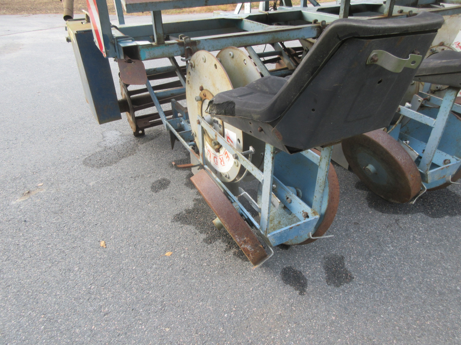 6052 Perdu transplanter 4 row